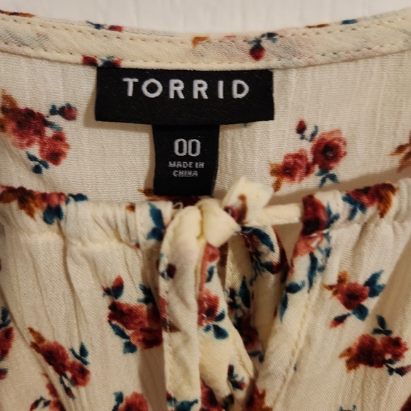 Torrid Ivory Floral Blouse - Picture 3 of 4
